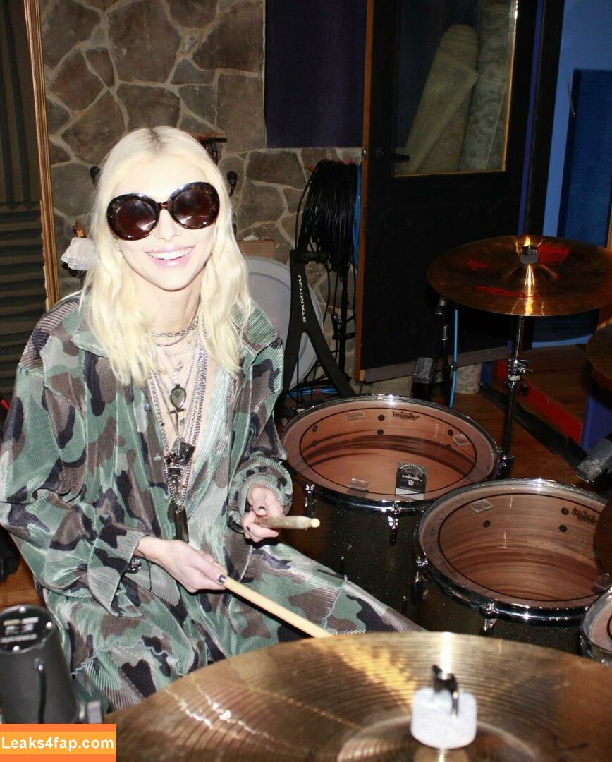 Taylor Momsen / aryelsoul / taylormomsen leaked photo photo #0616