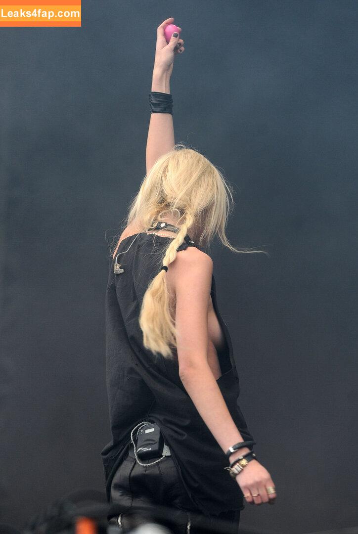 Taylor Momsen / aryelsoul / taylormomsen слитое фото фото #0684