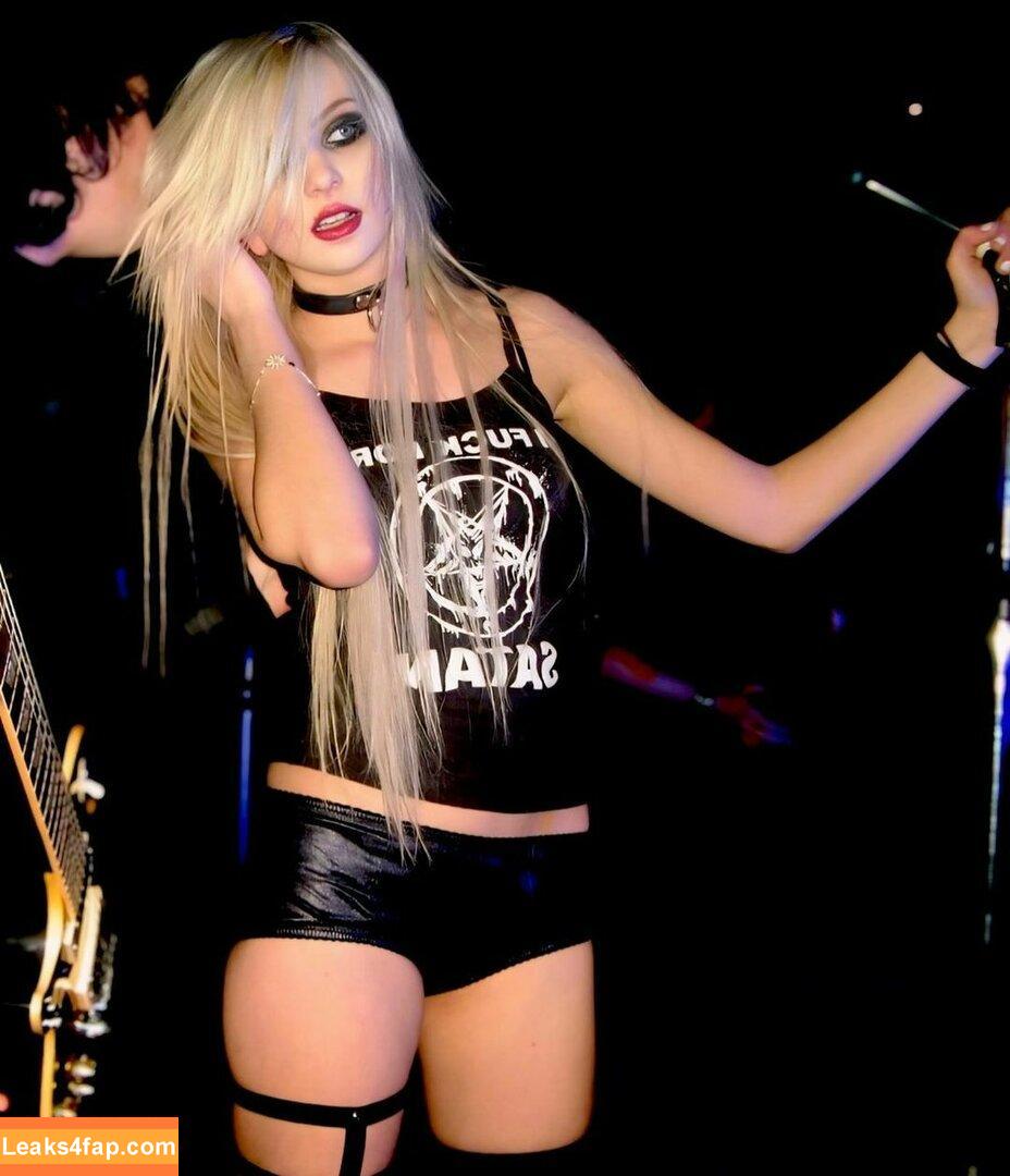 Taylor Momsen / aryelsoul / taylormomsen leaked photo photo #0792