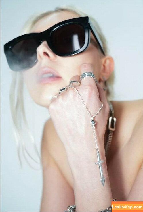 Taylor Momsen / aryelsoul / taylormomsen слитое фото фото #0869