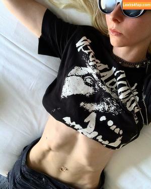 Taylor Momsen photo #0012