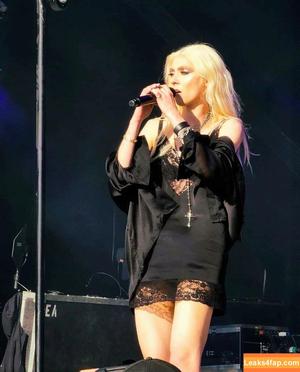 Taylor Momsen photo #0024