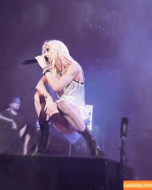 Taylor Momsen photo #0044
