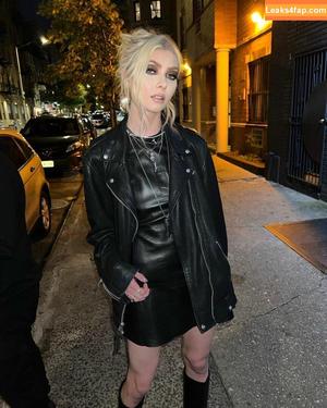 Taylor Momsen photo #0051