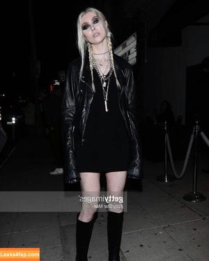 Taylor Momsen photo #0117