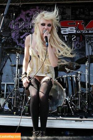 Taylor Momsen photo #0168