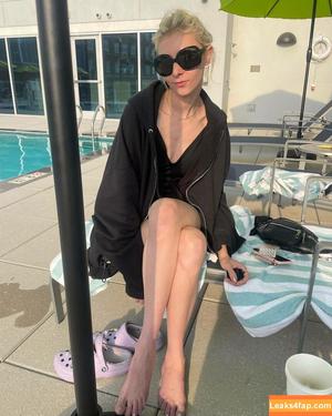 Taylor Momsen photo #0274