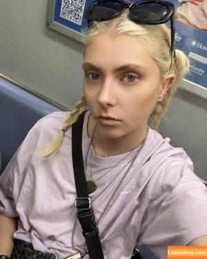 Taylor Momsen photo #0284