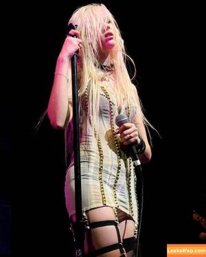 Taylor Momsen photo #0289