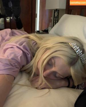 Taylor Momsen photo #0295