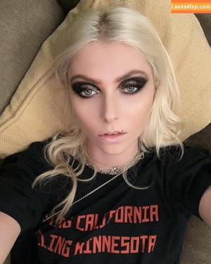 Taylor Momsen photo #0357