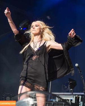 Taylor Momsen photo #0368