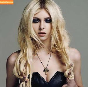 Taylor Momsen photo #0382