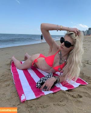 Taylor Momsen photo #0512