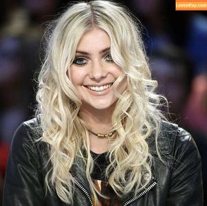 Taylor Momsen photo #0519