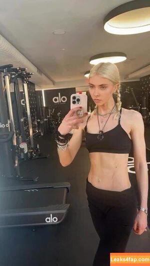 Taylor Momsen photo #0528