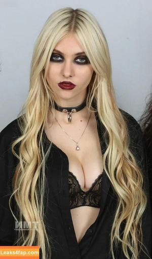 Taylor Momsen photo #0652