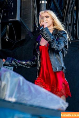 Taylor Momsen фото #0779