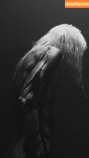Taylor Momsen photo #0880