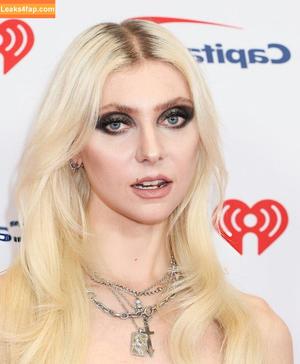 Taylor Momsen photo #0929