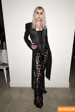 Taylor Momsen photo #0943