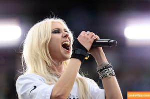 Taylor Momsen photo #1048