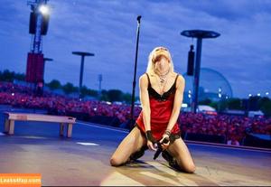 Taylor Momsen photo #1052