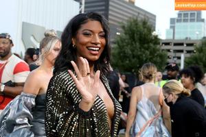 Taylor Rooks photo #0041