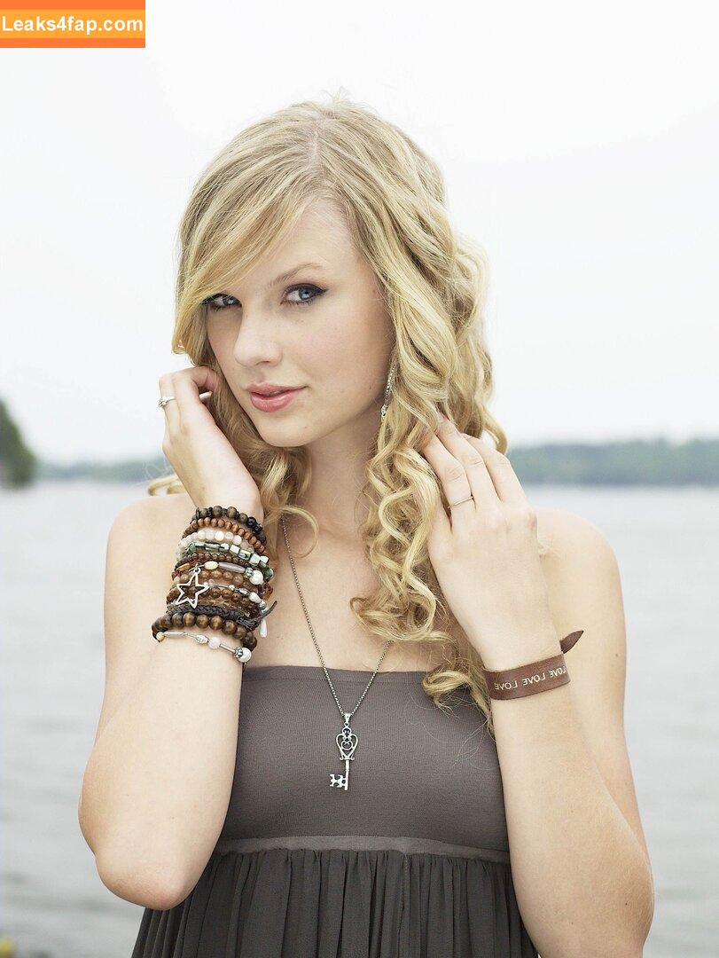 Taylor Swift / shawtiee / taylorswift / taylorswift13 leaked photo photo #9732