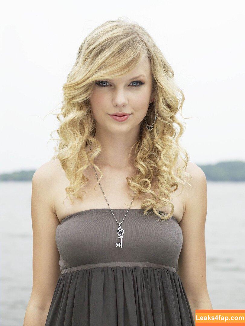 Taylor Swift / shawtiee / taylorswift / taylorswift13 leaked photo photo #9733