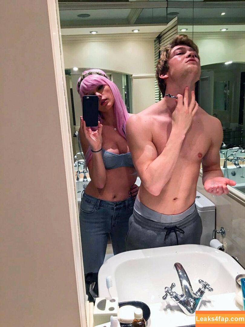 Taylor Swift / shawtiee / taylorswift / taylorswift13 leaked photo photo #2895