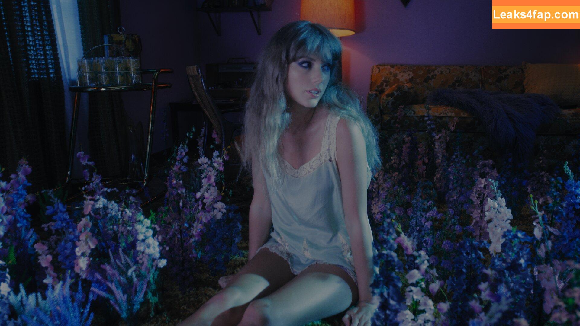 Taylor Swift / TaylorSwift / biancasotelo14 / shawtiee / taylorswift13 leaked photo photo #4291
