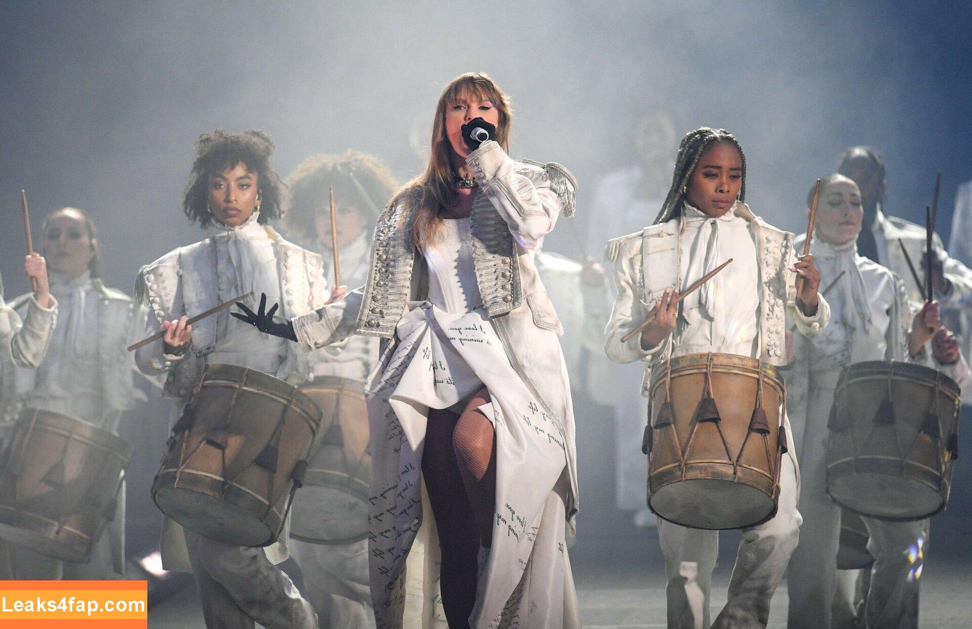 Taylor Swift / shawtiee / taylorswift / taylorswift13 leaked photo photo #4854