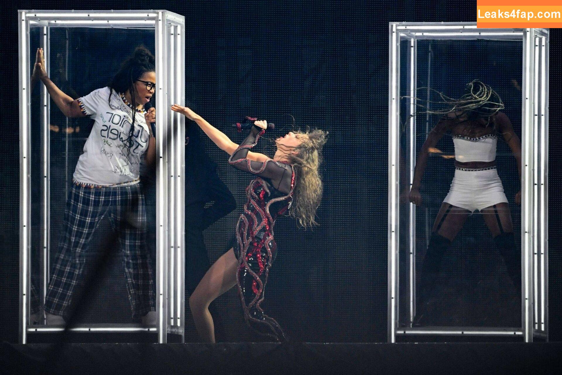 Taylor Swift / shawtiee / taylorswift / taylorswift13 leaked photo photo #4868