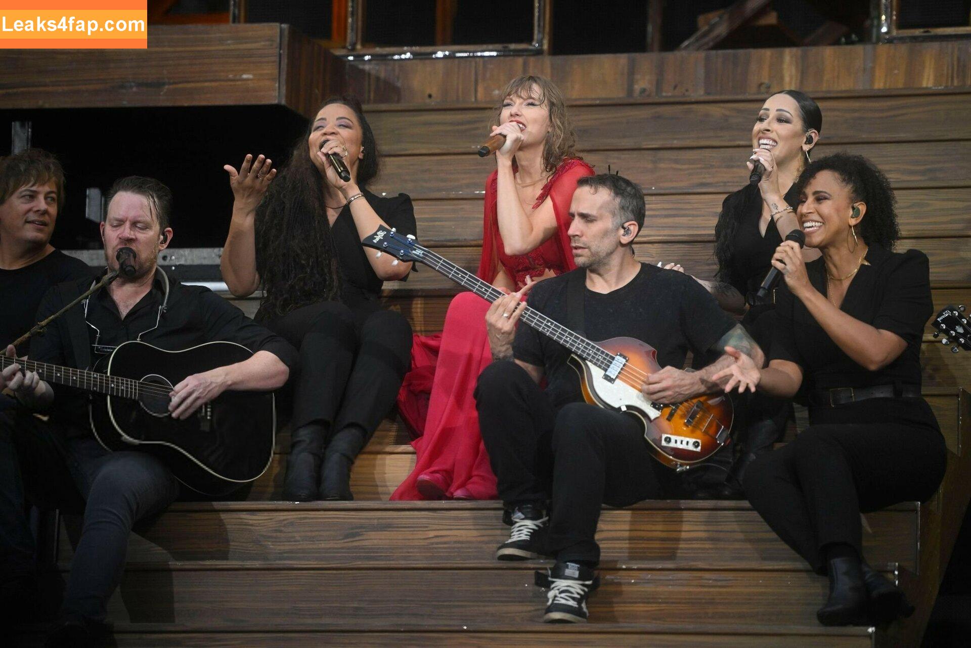 Taylor Swift / shawtiee / taylorswift / taylorswift13 leaked photo photo #4876