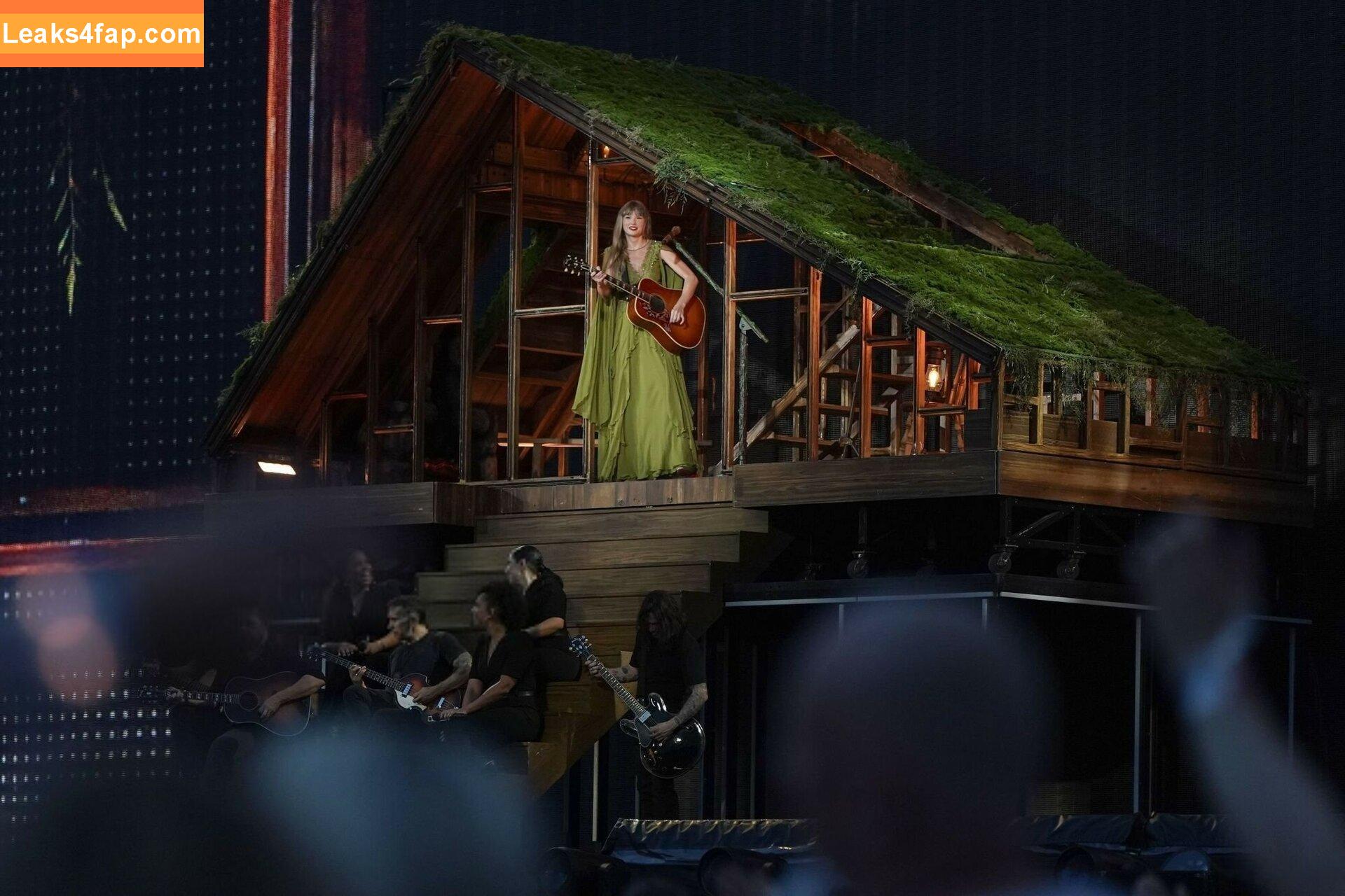 Taylor Swift / shawtiee / taylorswift / taylorswift13 leaked photo photo #4938