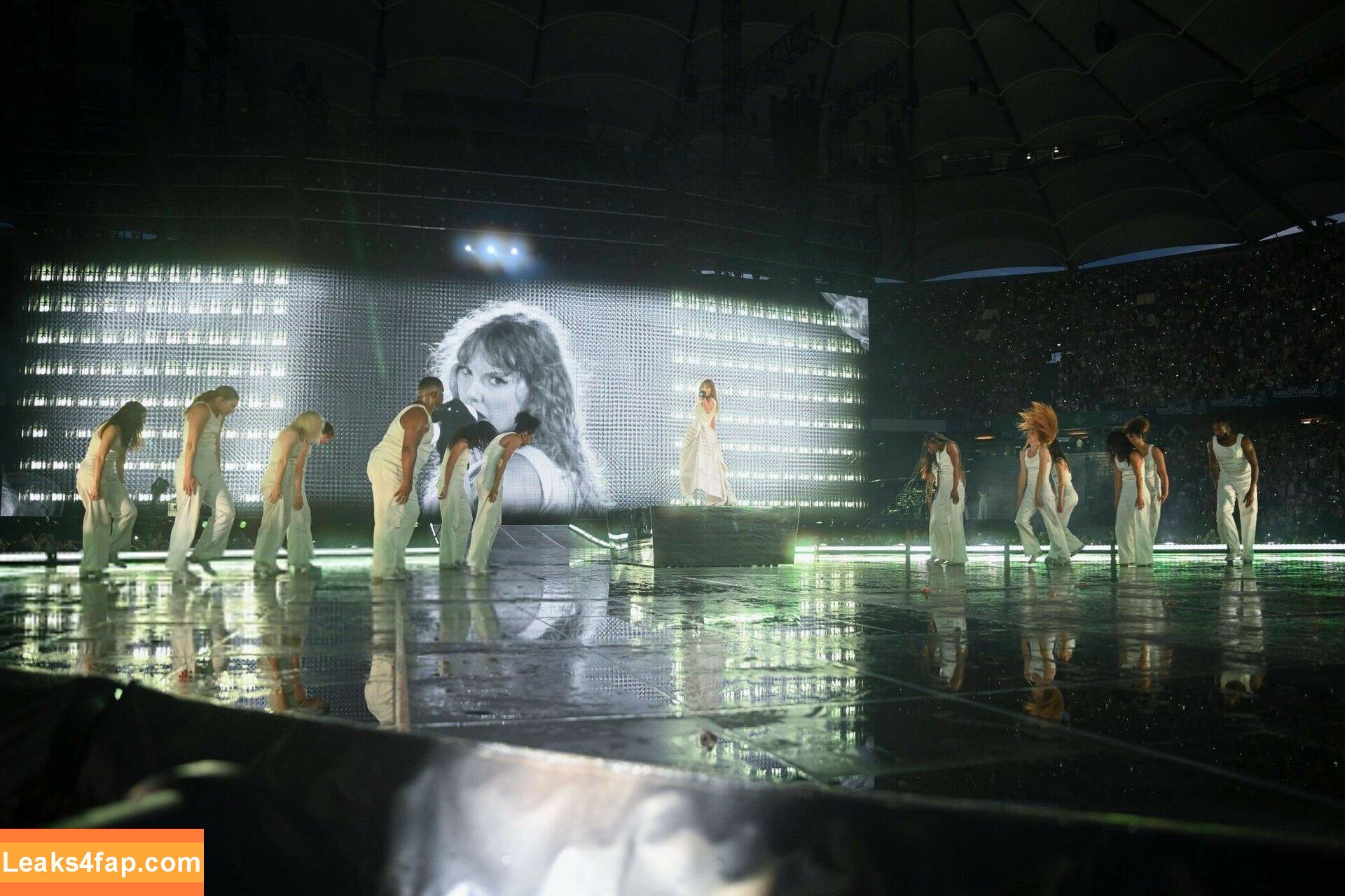 Taylor Swift / shawtiee / taylorswift / taylorswift13 leaked photo photo #5231