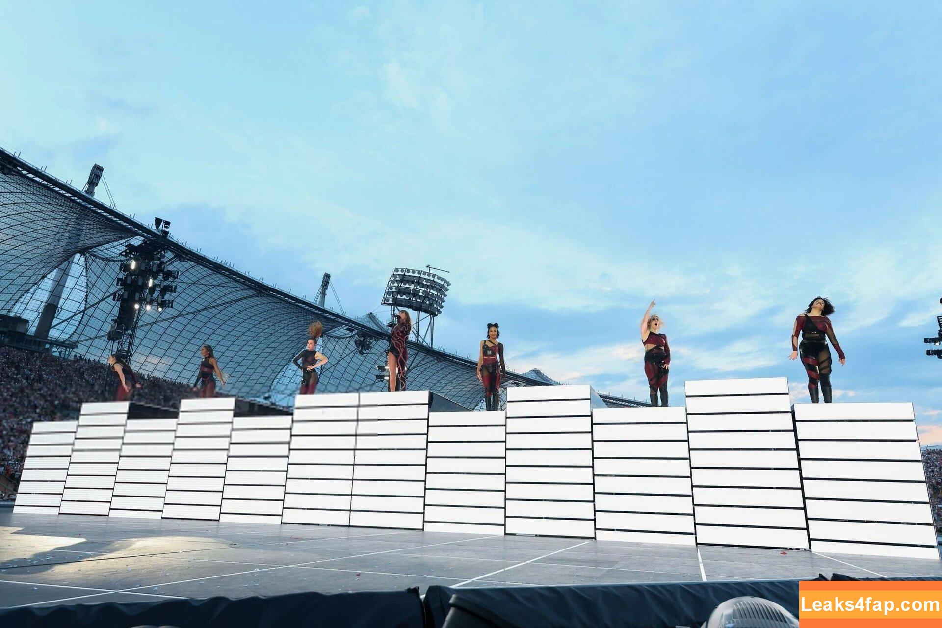 Taylor Swift / shawtiee / taylorswift / taylorswift13 leaked photo photo #5365