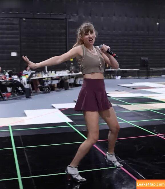 Taylor Swift / shawtiee / taylorswift / taylorswift13 leaked photo photo #5399