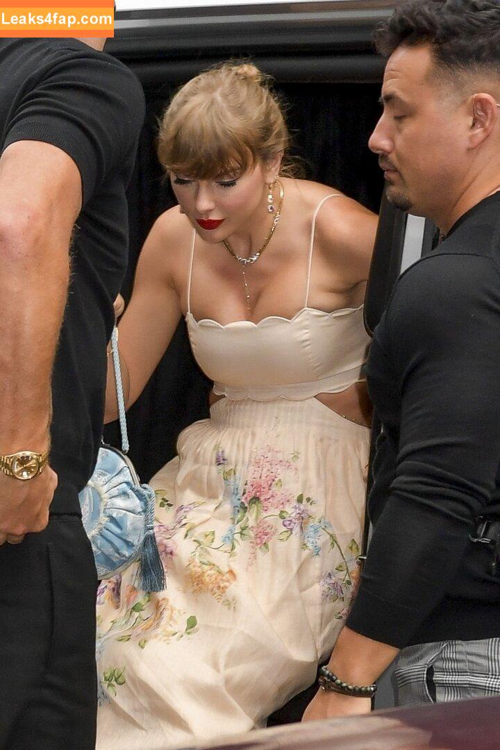 Taylor Swift / TaylorSwift / biancasotelo14 / shawtiee / taylorswift13 leaked photo photo #5917