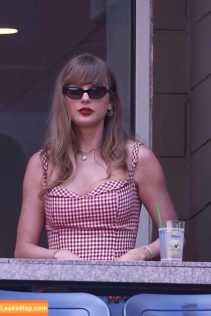 Taylor Swift / TaylorSwift / biancasotelo14 / shawtiee / taylorswift13 leaked photo photo #5925