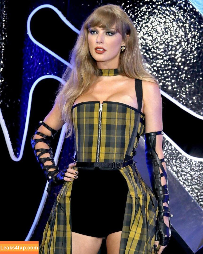 Taylor Swift / TaylorSwift / biancasotelo14 / shawtiee / taylorswift13 leaked photo photo #5988