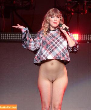 Taylor Swift photo #5677