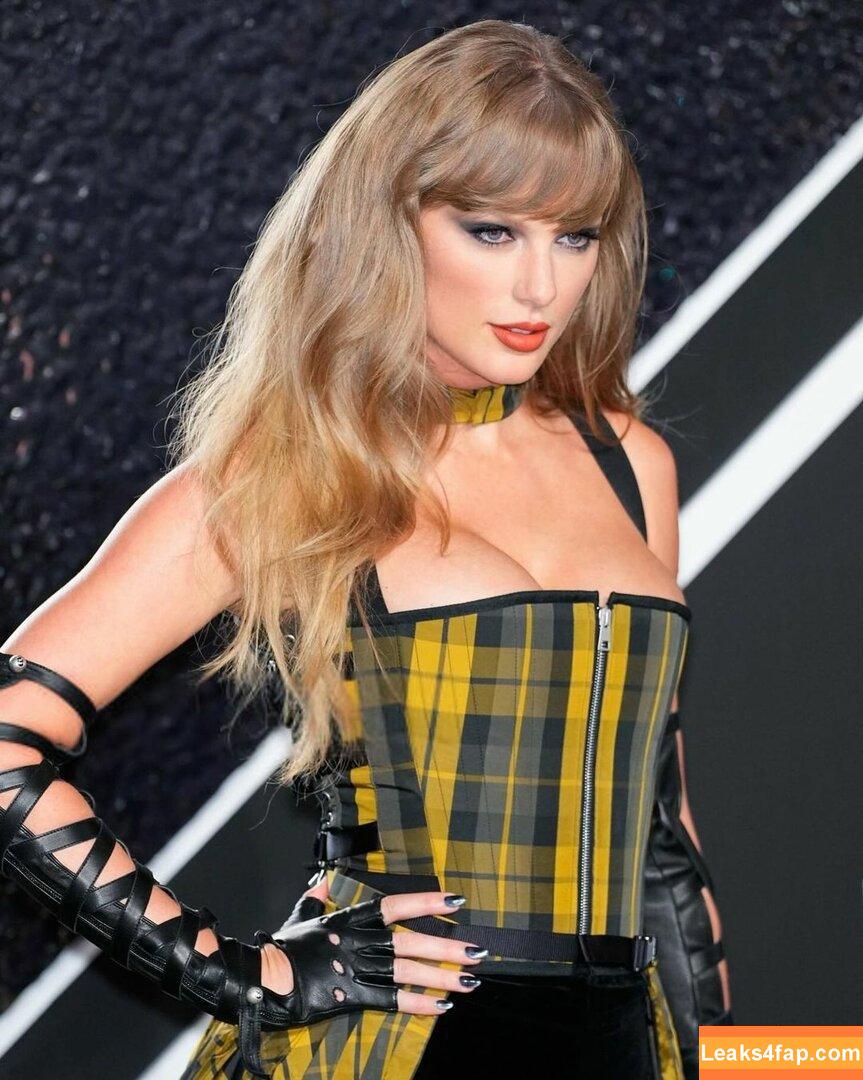 Taylor Swift / TaylorSwift / biancasotelo14 / shawtiee / taylorswift13 leaked photo photo #6006