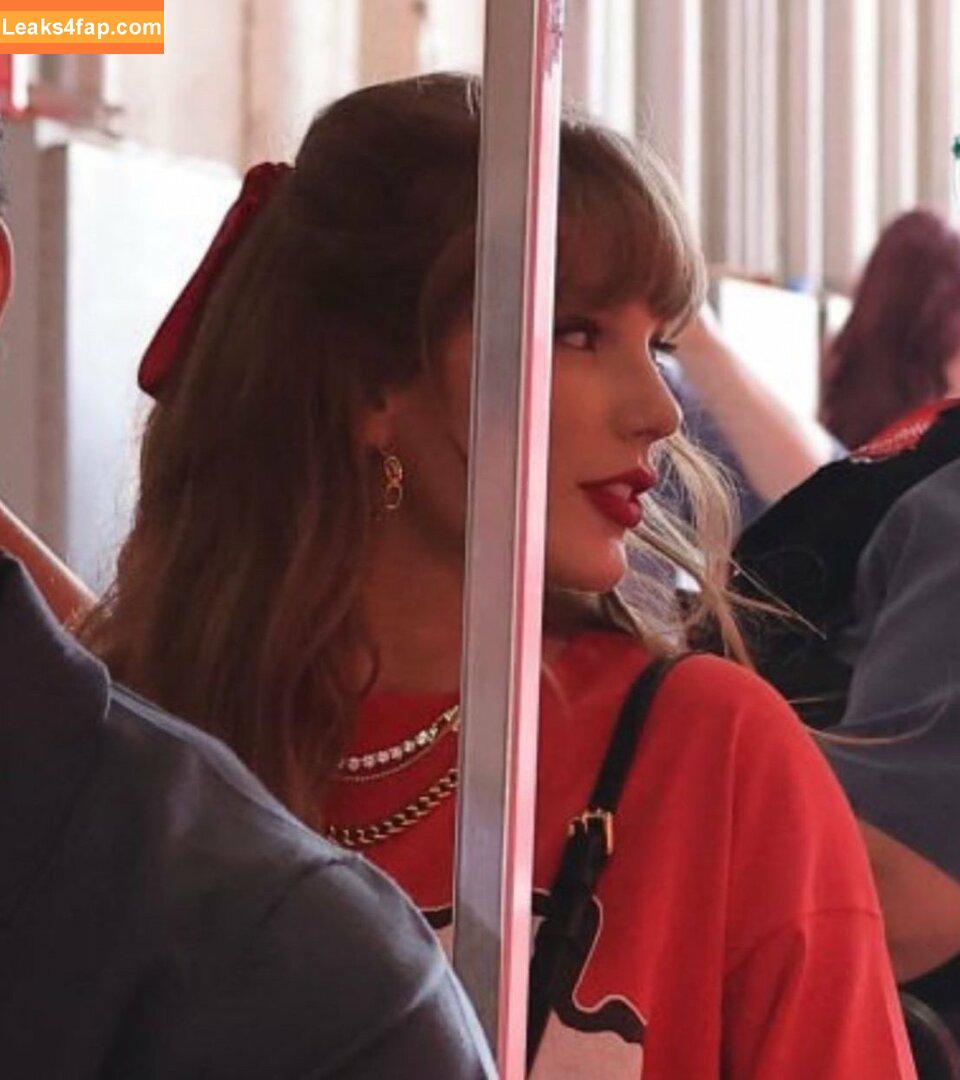 Taylor Swift / shawtiee / taylorswift / taylorswift13 leaked photo photo #6182