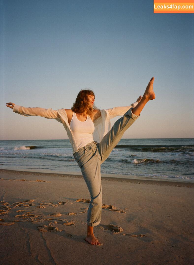 Taylor Swift / biancasotelo14 / shawtiee / taylorswift / taylorswift13 leaked photo photo #7513