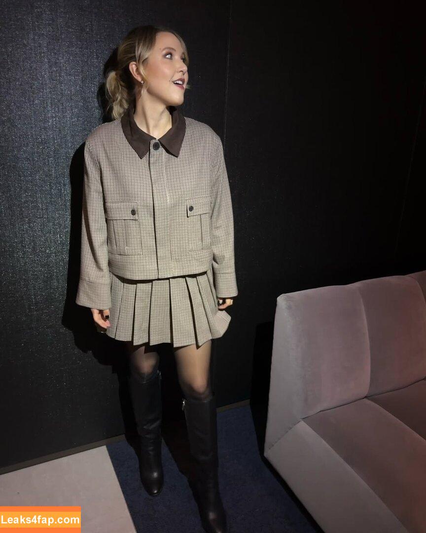 Taylor Tomlinson / https: / taylortomlinson / taytaytomlinson leaked photo photo #0215