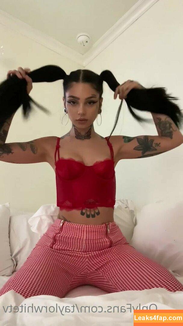 Taylor White / https: / taylorwhitetv / tigerlily.taylor leaked photo photo #0132
