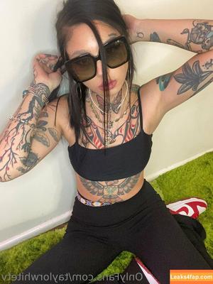 Taylor White photo #0144