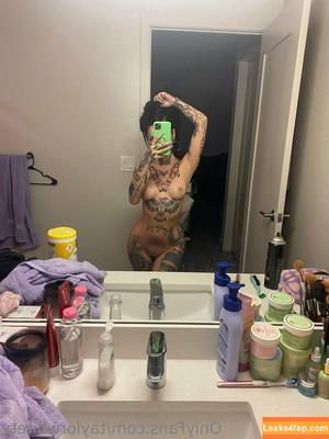 Taylor White photo #0230